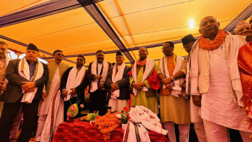 पप्पु कन्स्ट्रक्सनका सञ्चालक हरिनारायण रौनियार एमालेमा प्रवेश, ओलीले गरे स्वागत